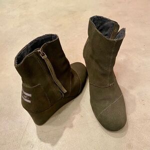 Toms Ankle Wedge bootie
